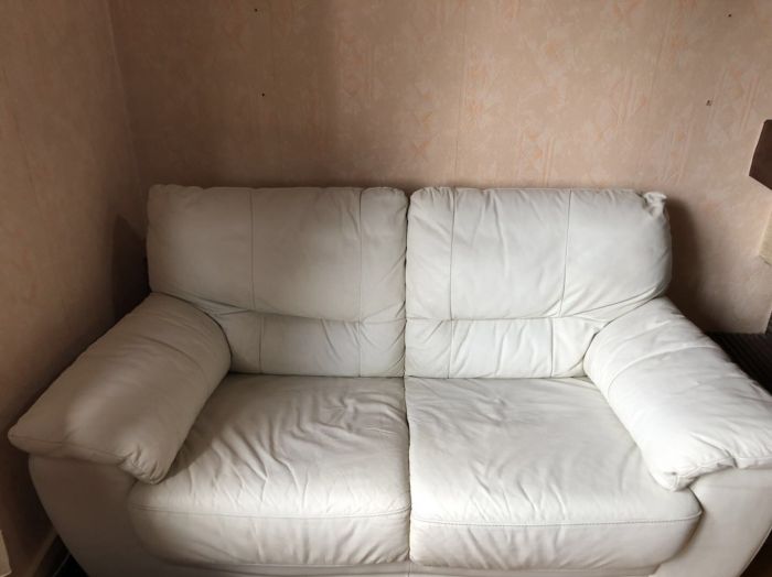出售白色真皮沙发