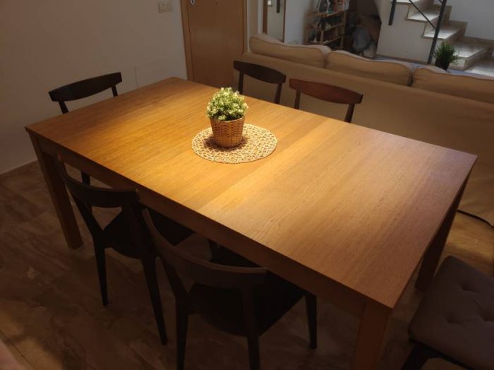 【急售】餐桌＋6把椅子