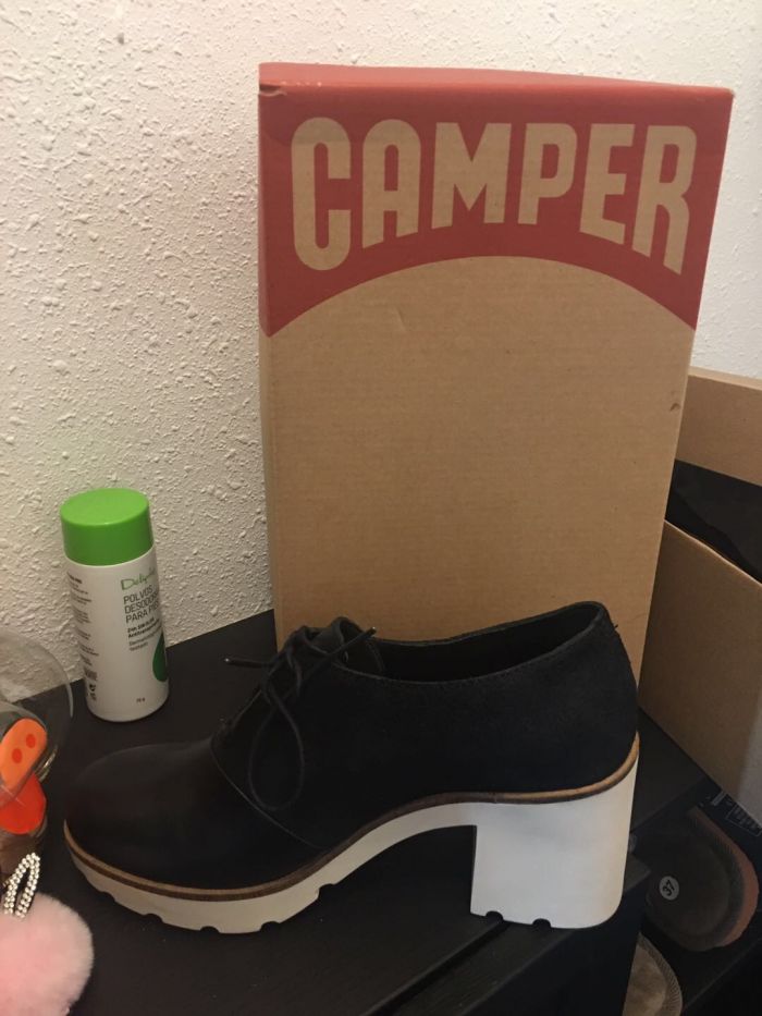 二手转卖：全新Camper 黑色高跟鞋. .39码、60欧、孕前买的孕后尺码小穿不上了、电话677662679微信同步