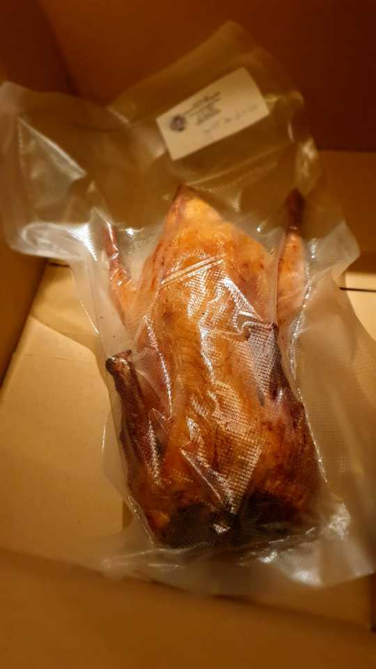 烤鸭，提供邮寄服务，出厂价10只以上15欧