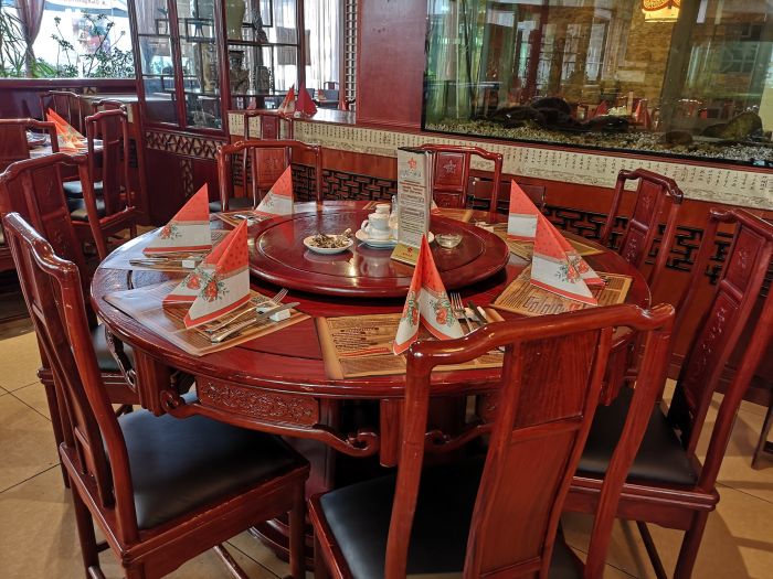 二手餐馆红木真木桌椅廉价出售