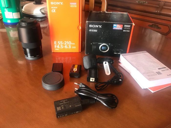出索尼大法相机A6300搭配原装镜头55-210