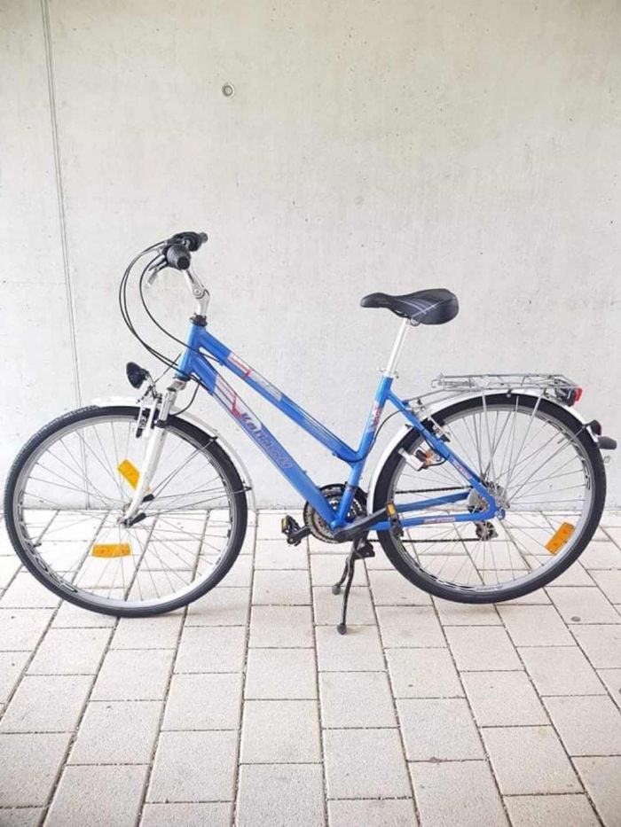 慕尼黑出售二手自行车，28Zoll，6成新带变速器。