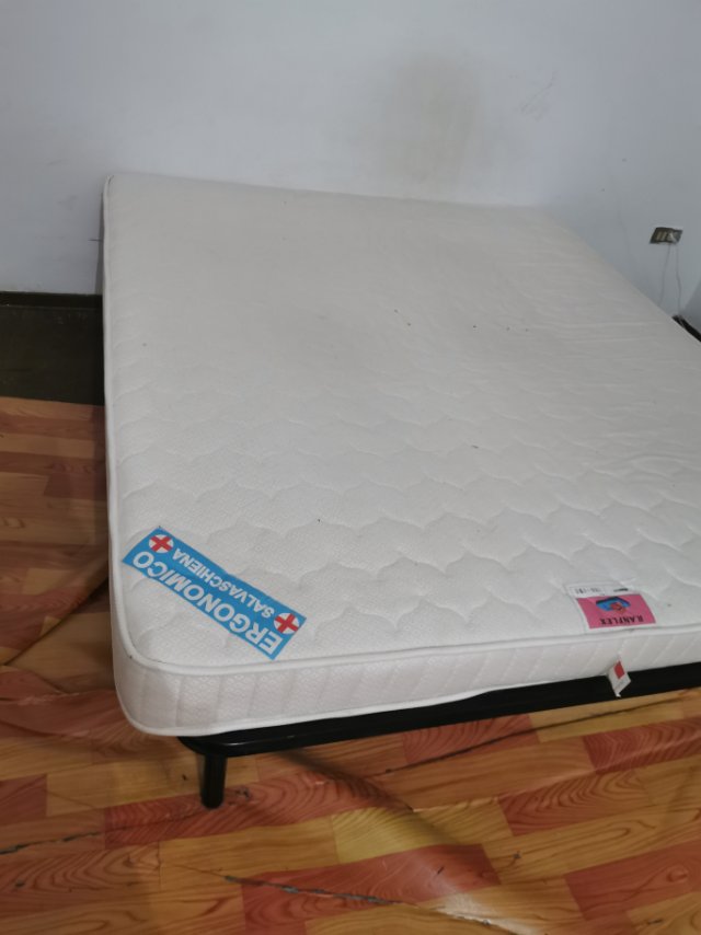 床垫床架便宜卖了