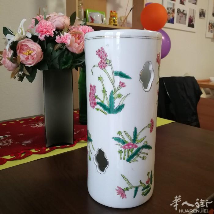中式花瓶，高40cm，直径15cm 颜色鲜艳，邮寄费自理。